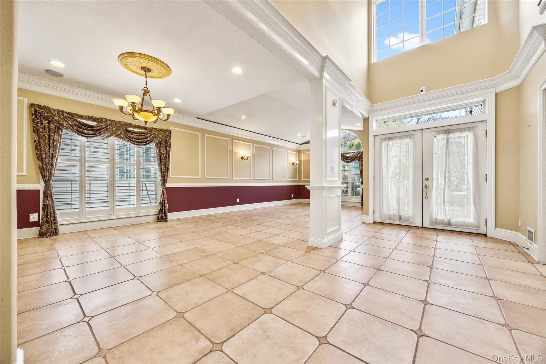 209 Windwatch Drive, Hauppauge, NY 11788