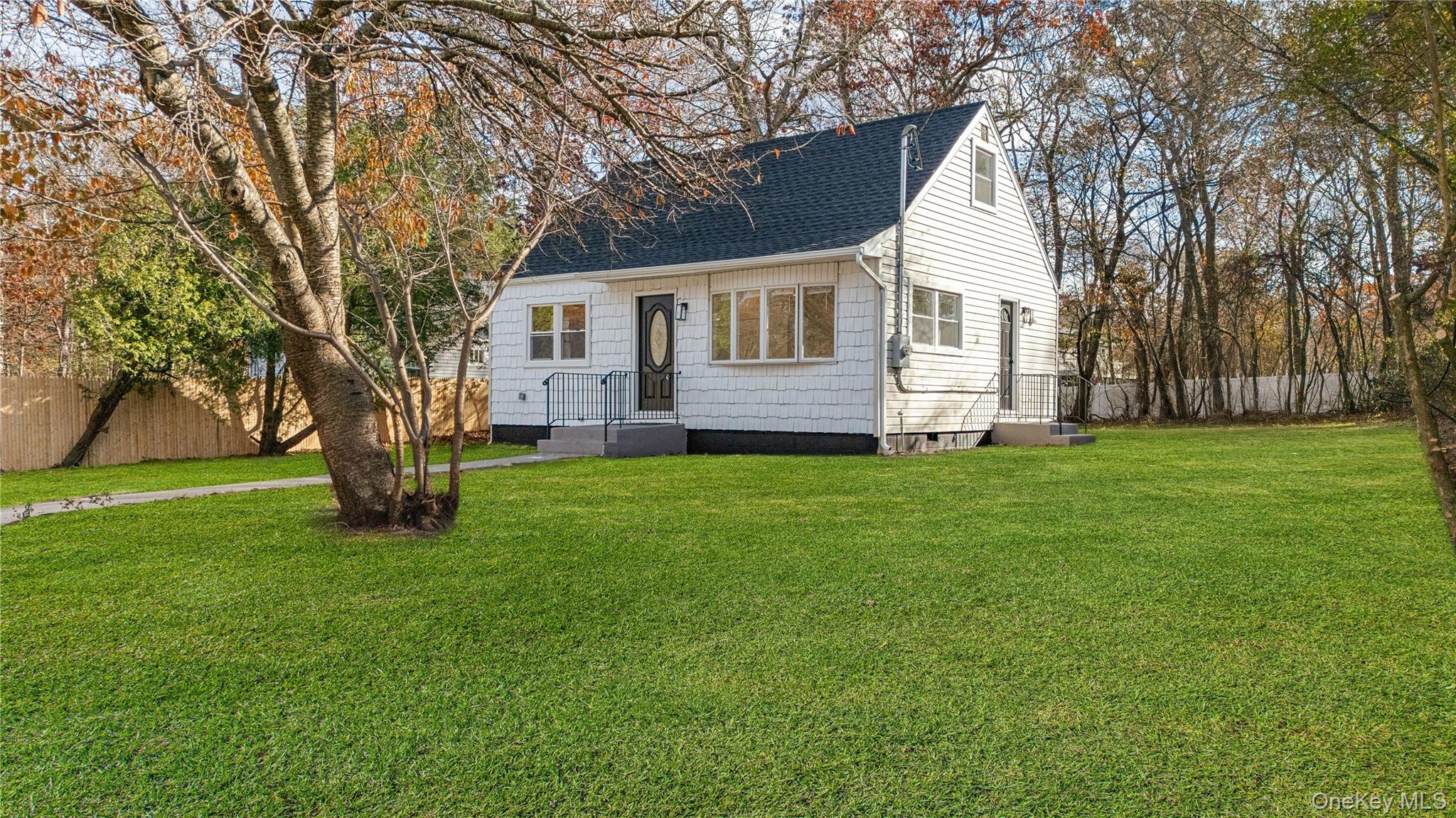 78 Carr Lane, Coram, NY 11727