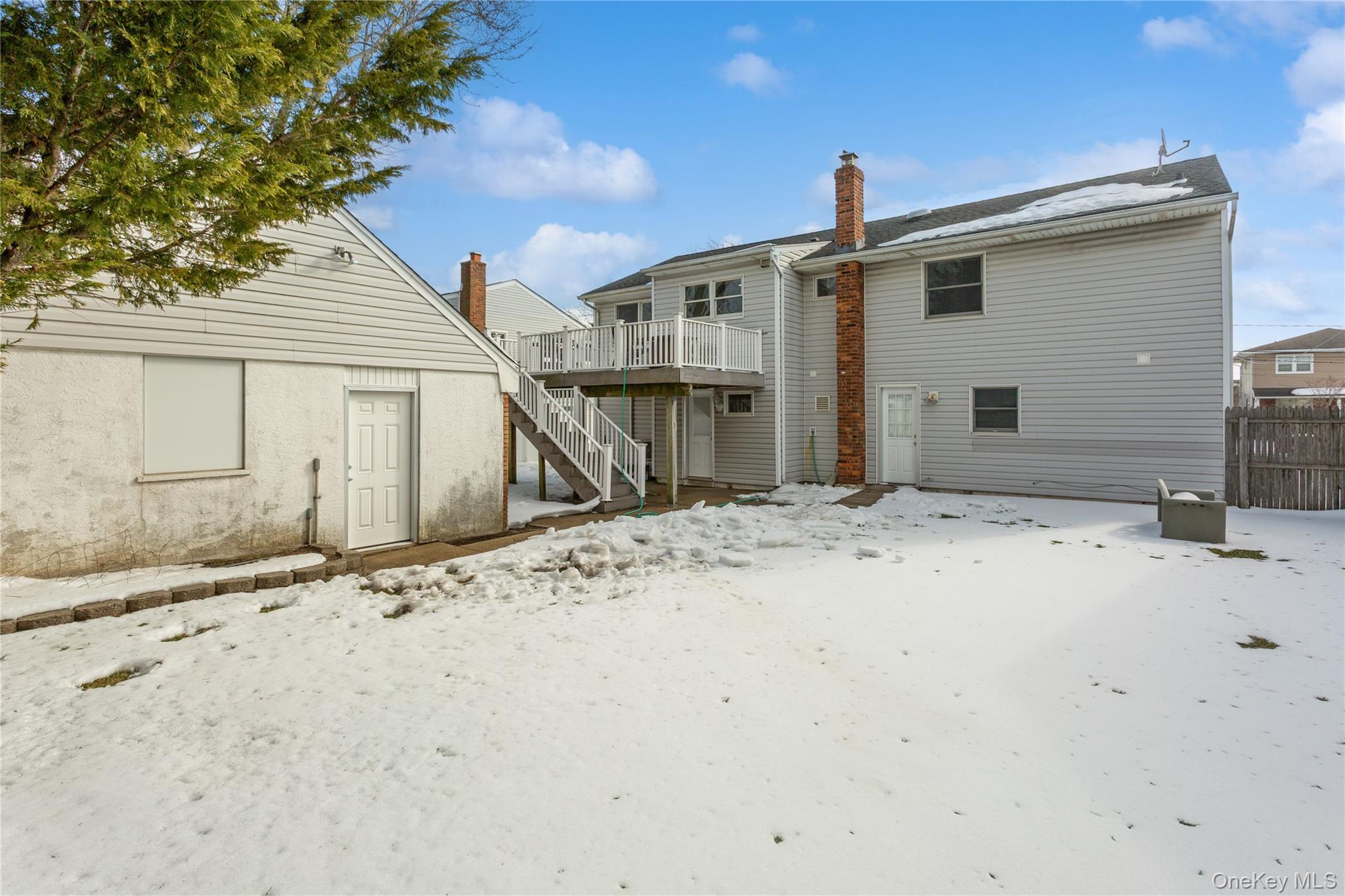 4274 Broadway, Island Park, NY 11558