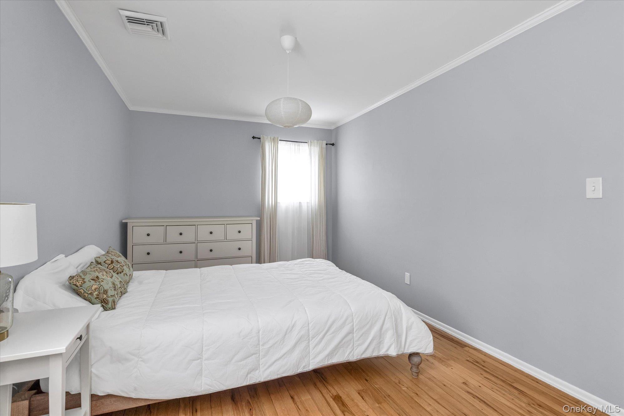 111 Cocks Lane, Locust Valley, NY 11560