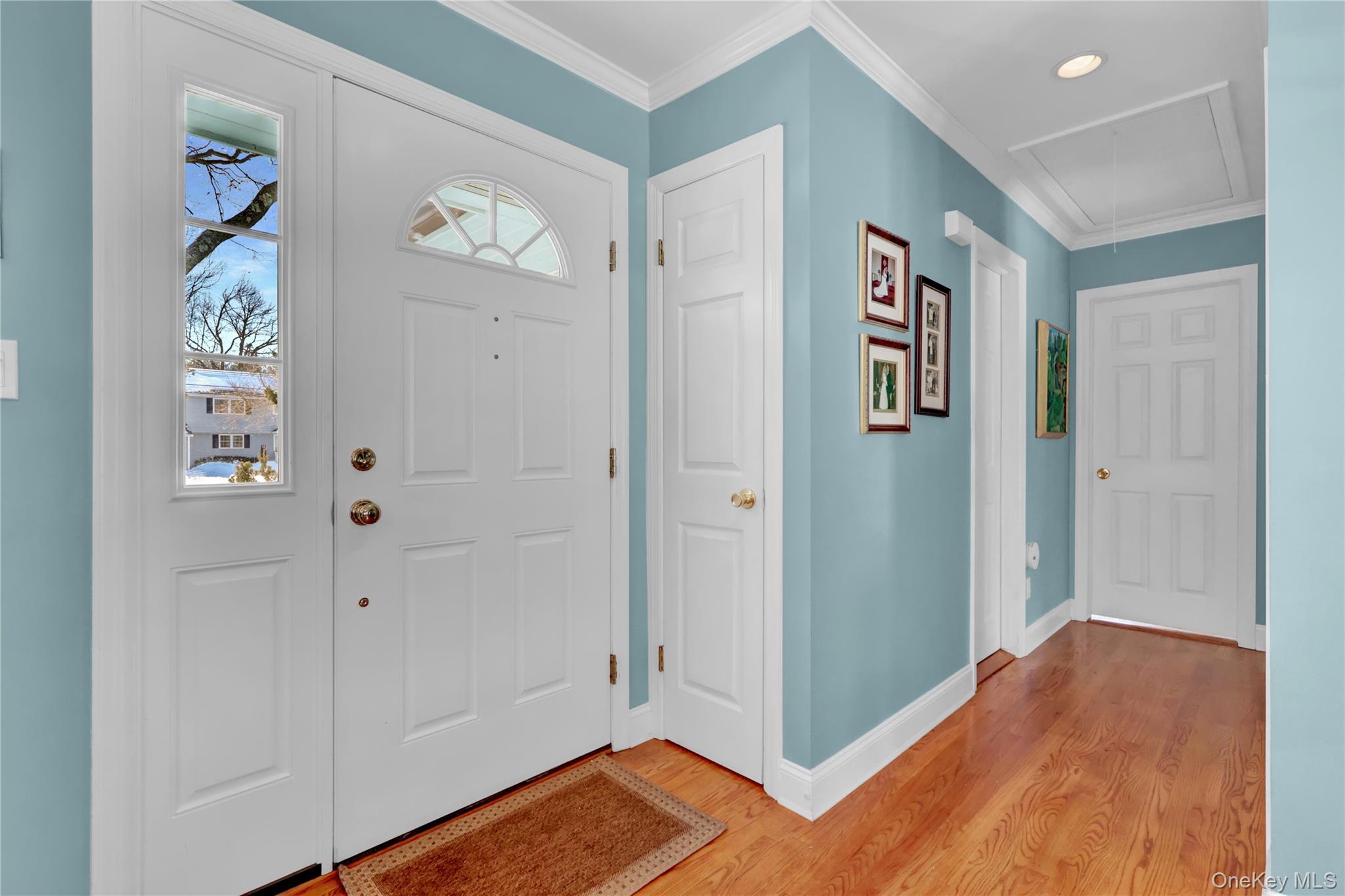 5 Cedar Lane, Setauket, NY 11733