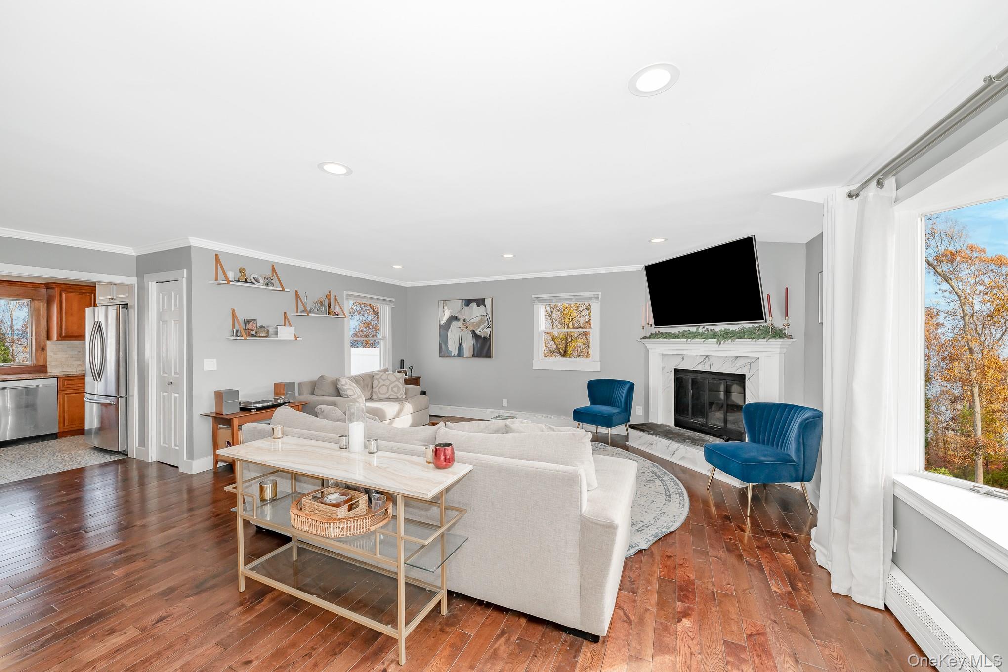 456 48th Street, Lindenhurst, NY 11757