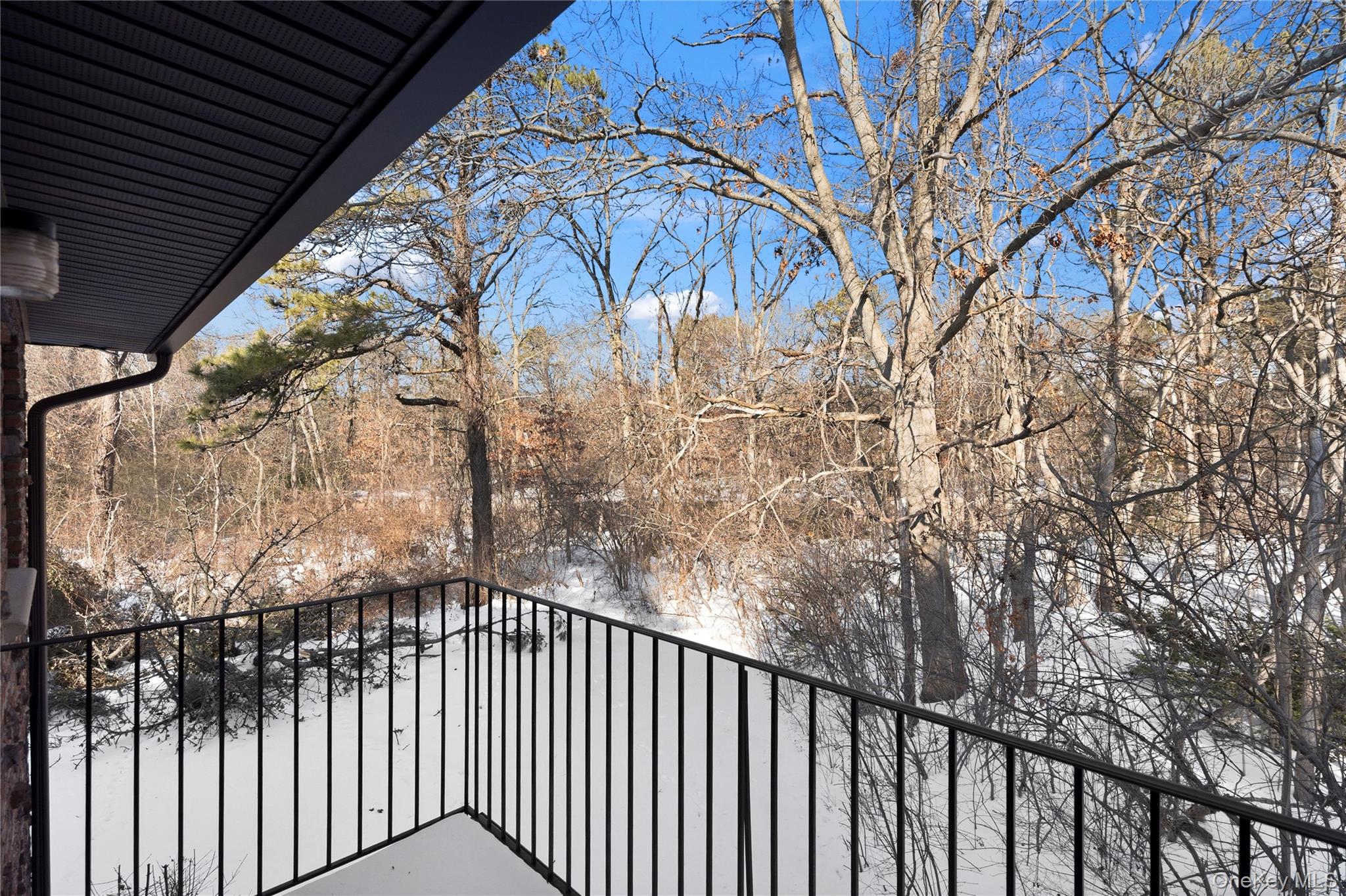 19 Newbrook # 19, Bay Shore, NY 11706