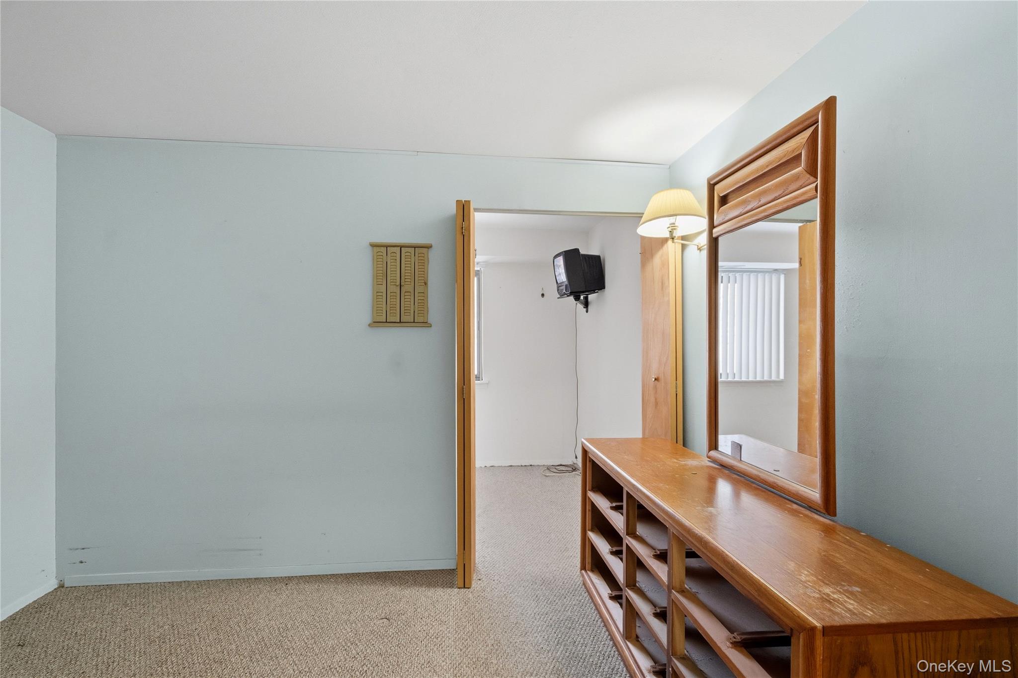 19 Newbrook # 19, Bay Shore, NY 11706