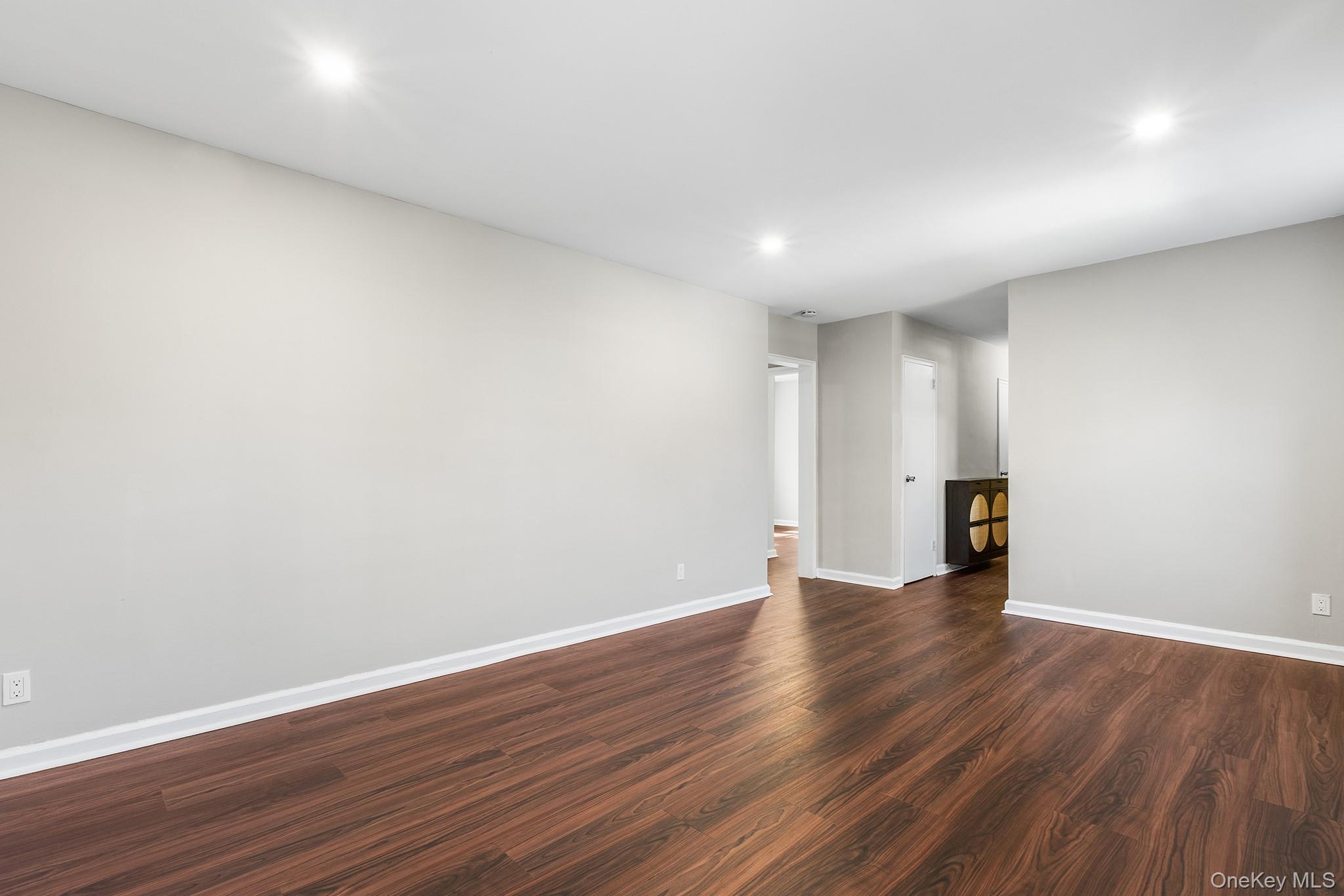 320 S Broadway # R5, Tarrytown, NY 10591