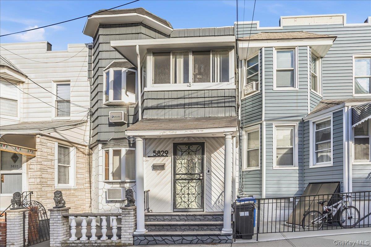 58-29 60th Lane, Maspeth, NY 11378