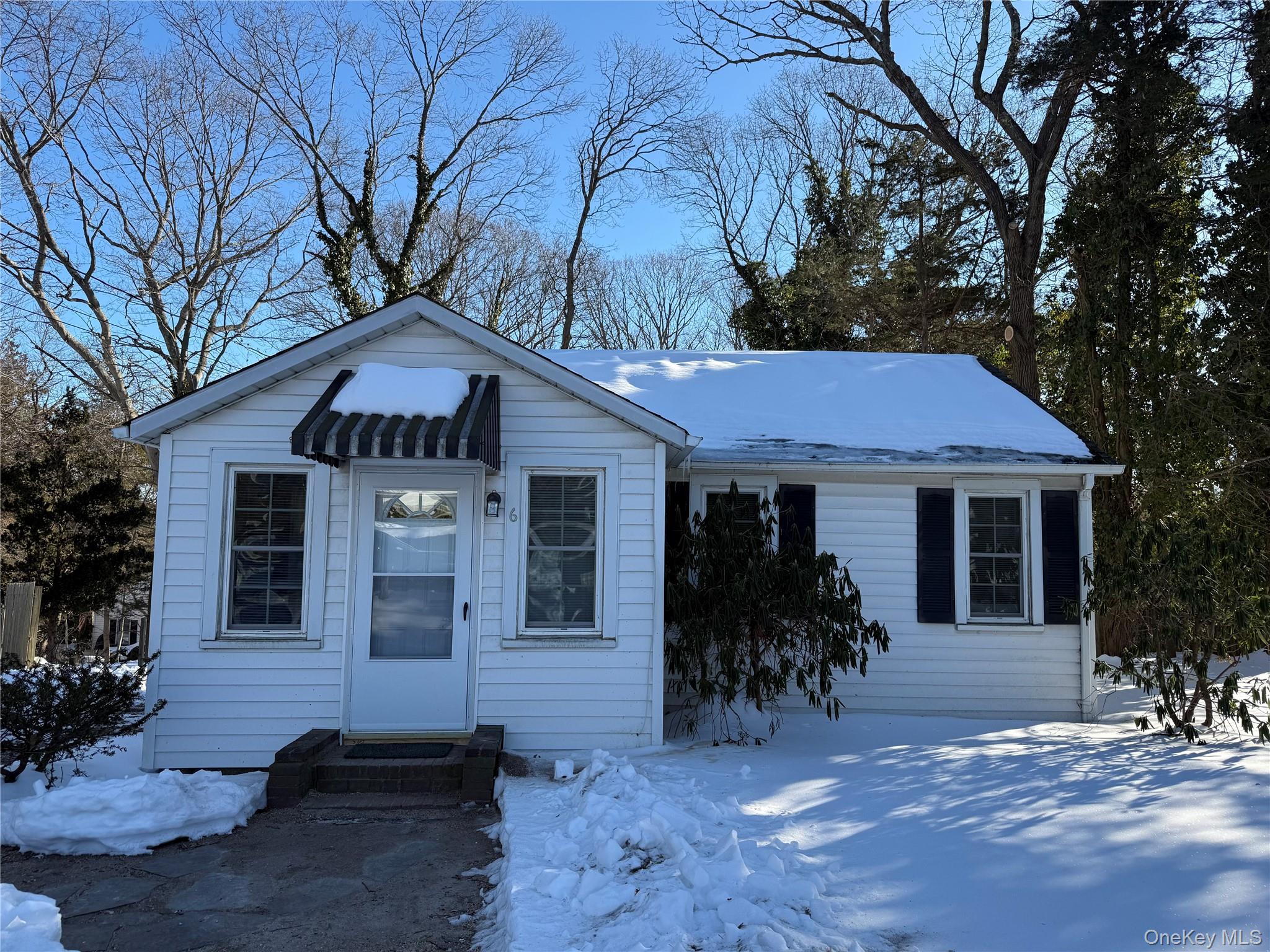 6 Bayberry Lane, Northport, NY 11768