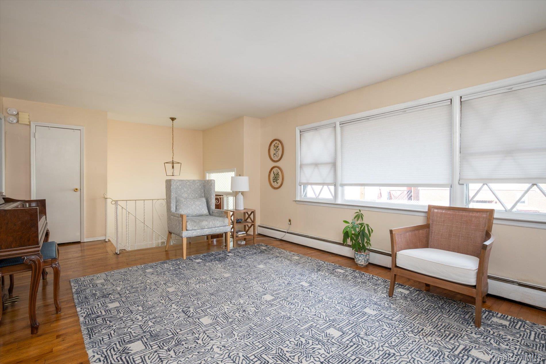 7 Stein Street, Valley Stream, NY 11580