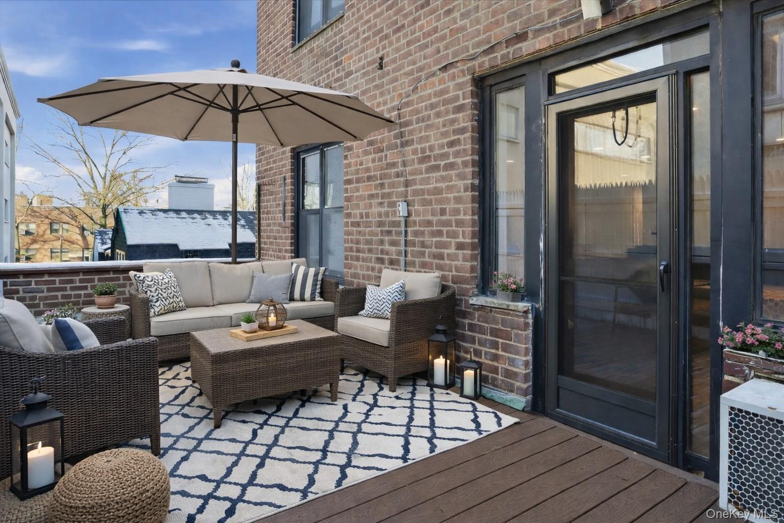 46 Grace Avenue # 1L, Great Neck, NY 11021