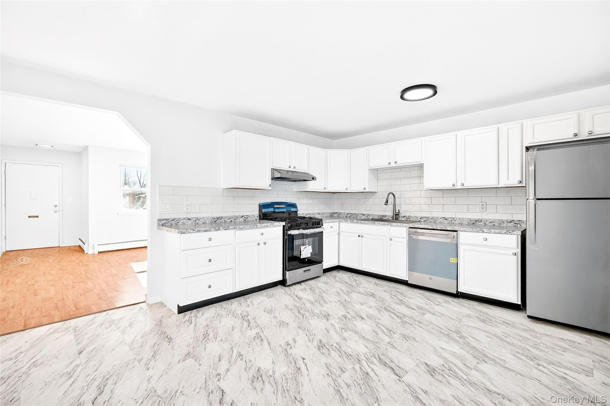 2740 South Road # G11, Poughkeepsie, NY 12601