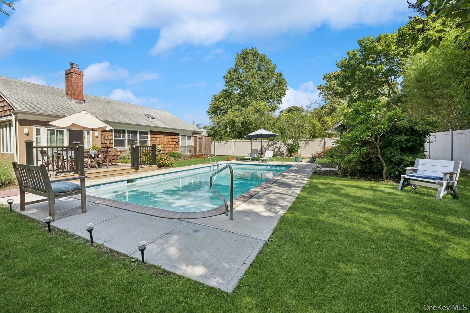 7 Linda Lane, Hampton Bays, NY 11946