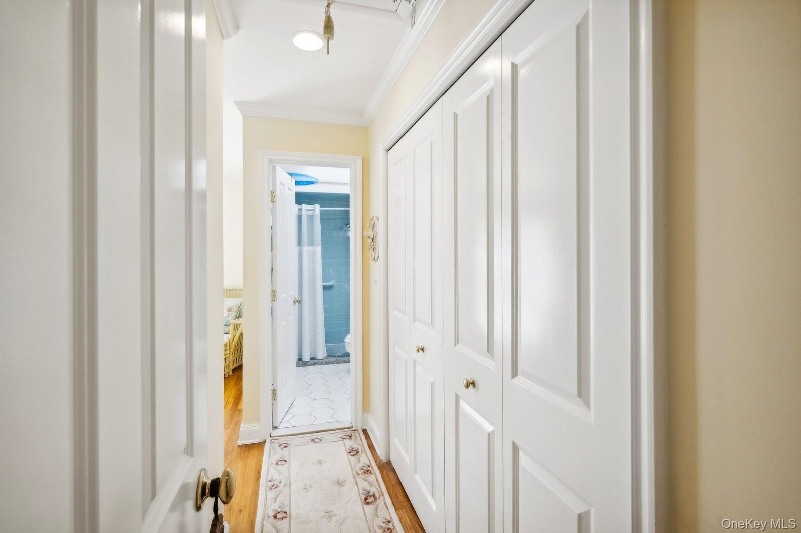 7 Linda Lane, Hampton Bays, NY 11946