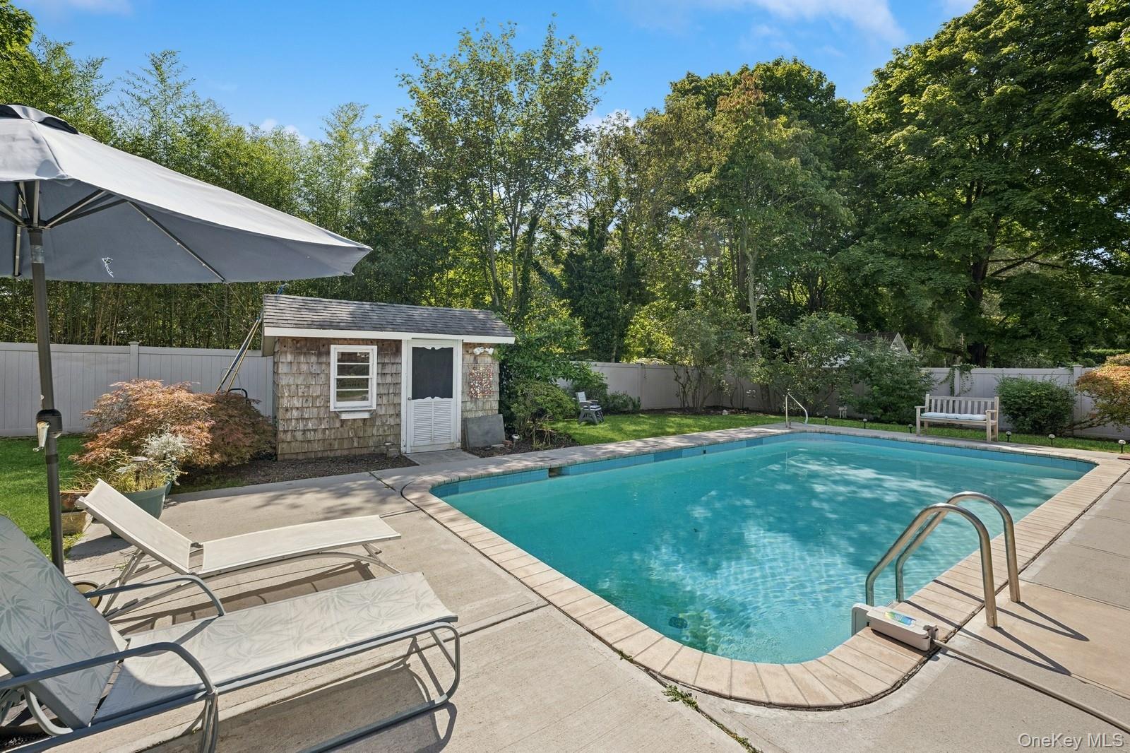 7 Linda Lane, Hampton Bays, NY 11946