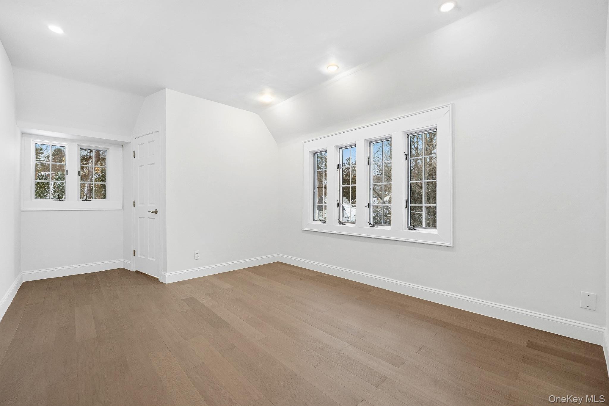 2 Wynmor Road, Scarsdale, NY 10583