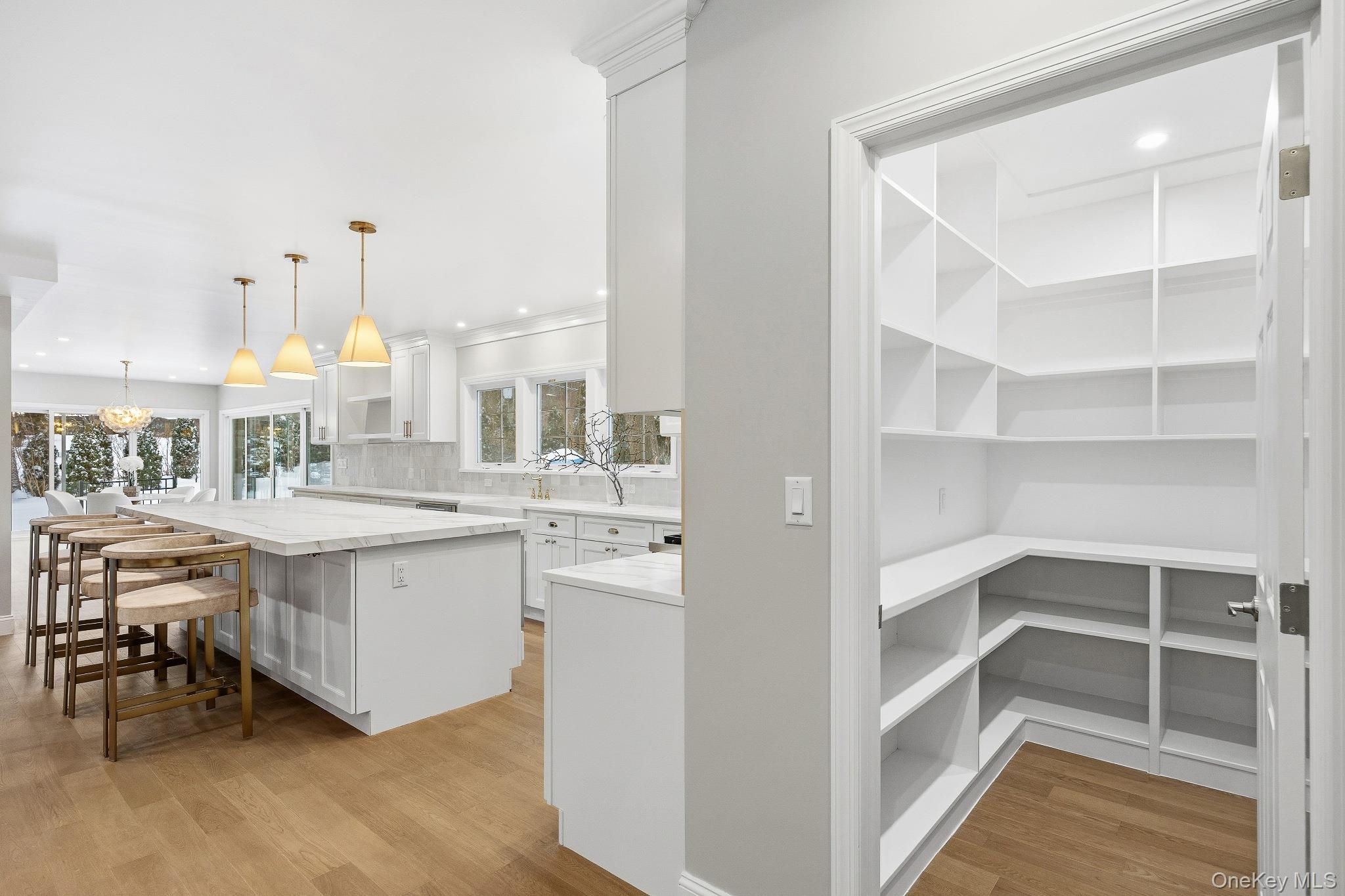 2 Wynmor Road, Scarsdale, NY 10583