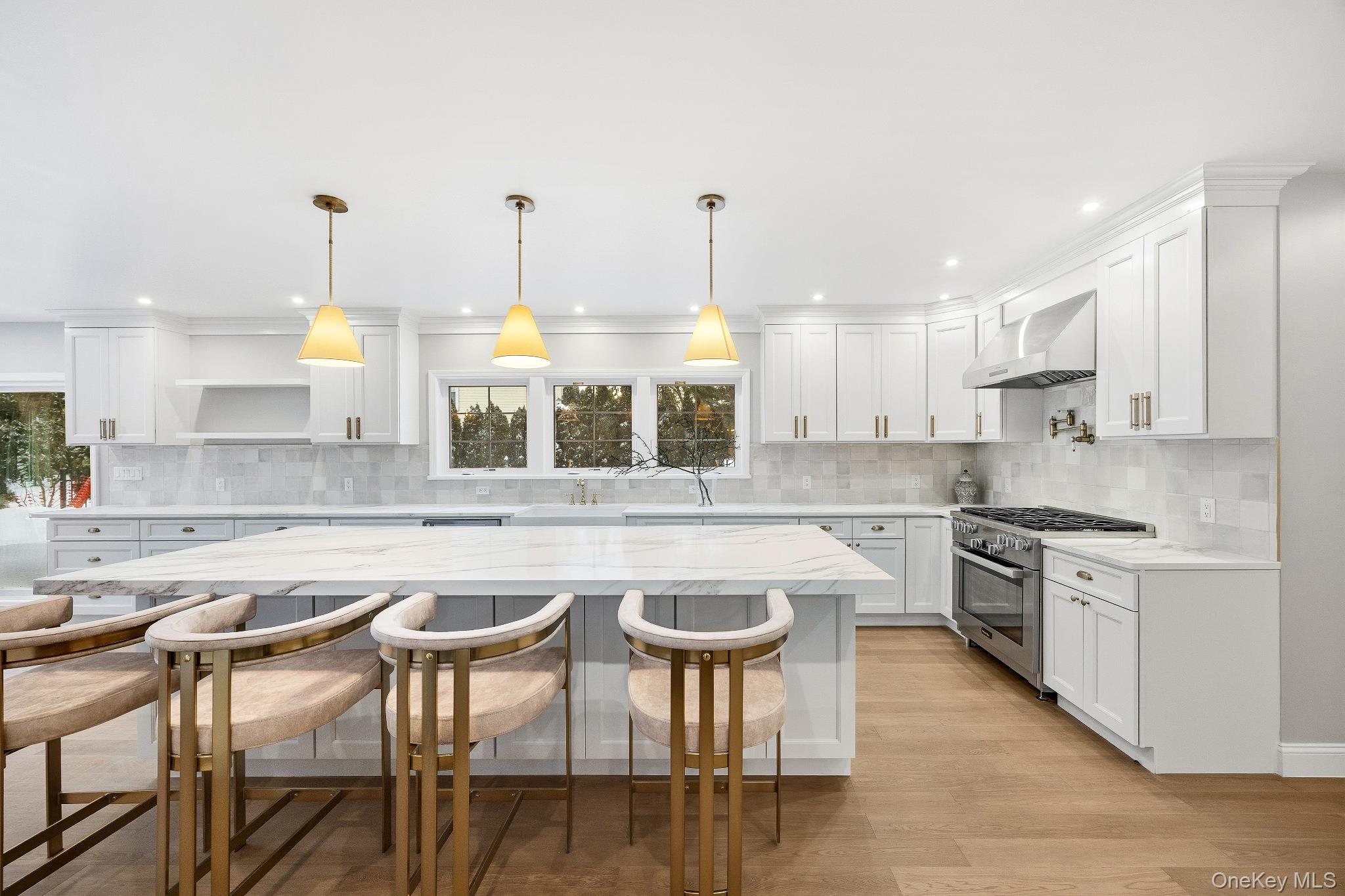 2 Wynmor Road, Scarsdale, NY 10583