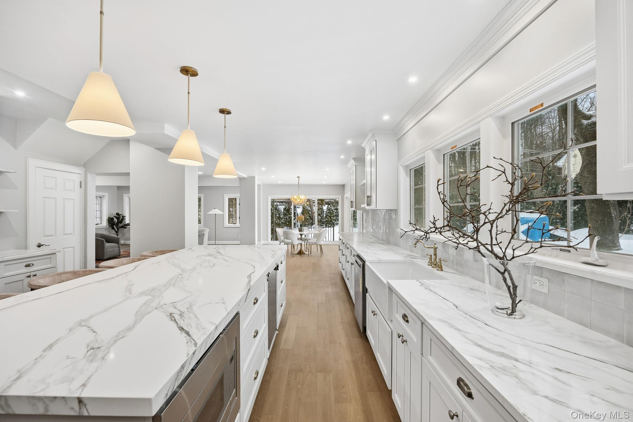 2 Wynmor Road, Scarsdale, NY 10583