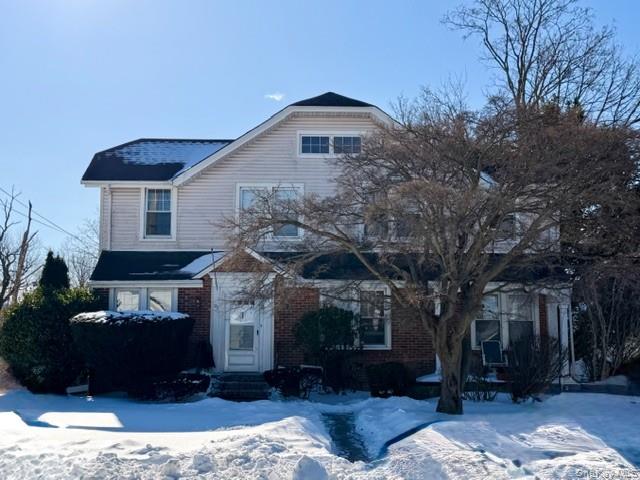 90 Roe E, Patchogue, NY 11772