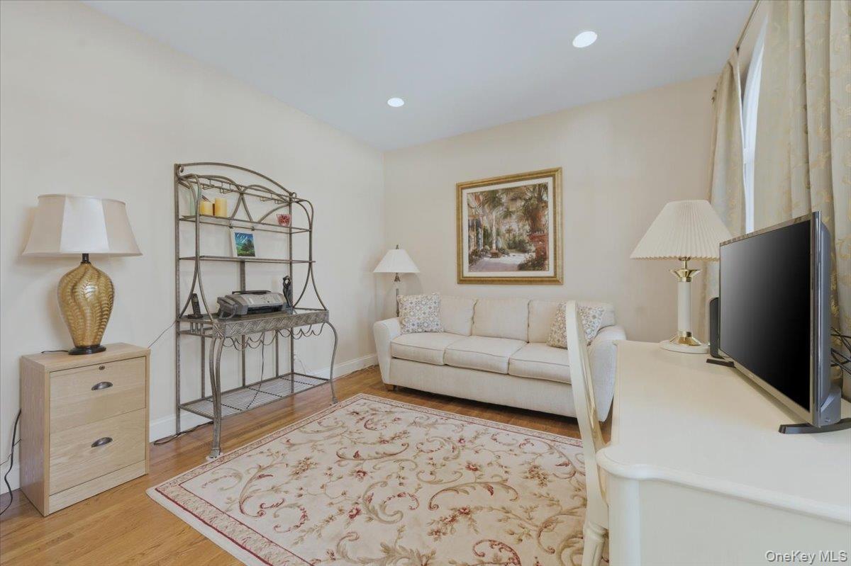 8 Hilltop Drive, Yorktown Heights, NY 10598