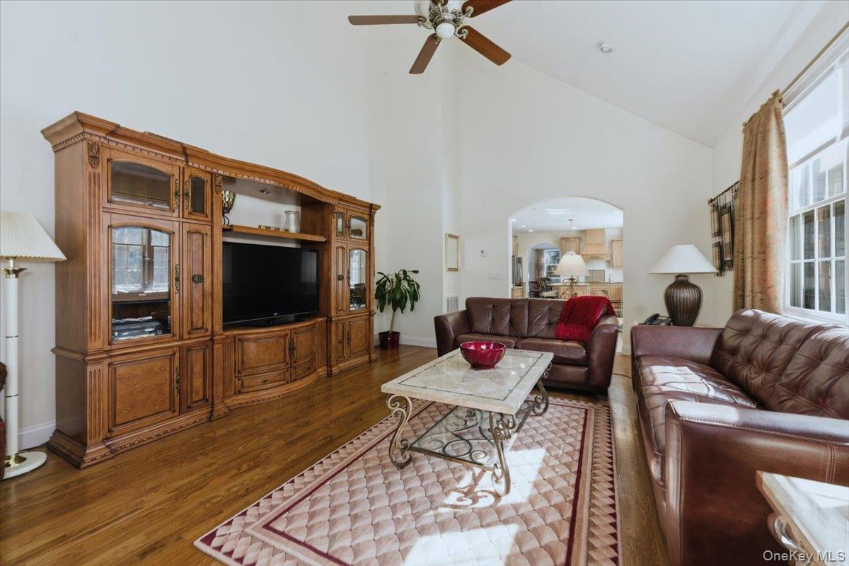 8 Hilltop Drive, Yorktown Heights, NY 10598