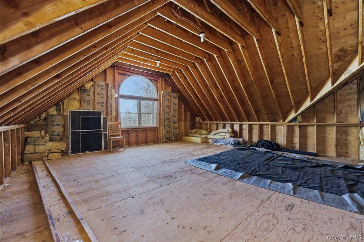 8 Hilltop Drive, Yorktown Heights, NY 10598