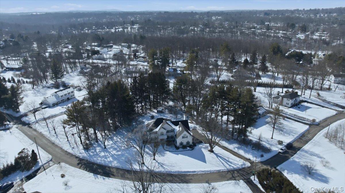 8 Hilltop Drive, Yorktown Heights, NY 10598