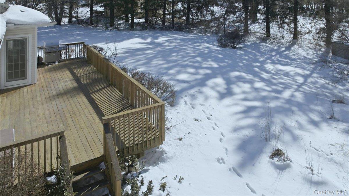 8 Hilltop Drive, Yorktown Heights, NY 10598