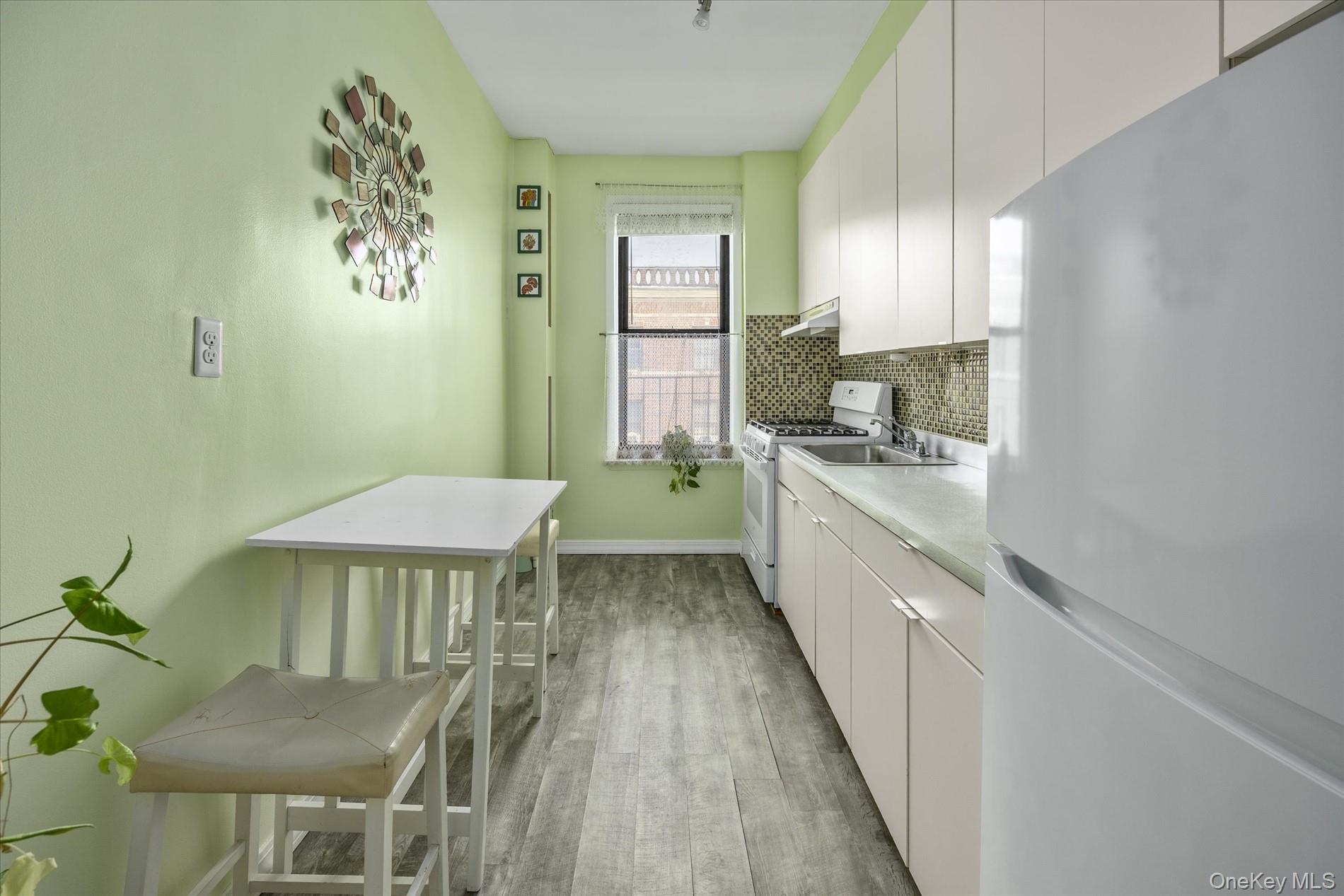 7401 4th Avenue # D5, Brooklyn, NY 11209