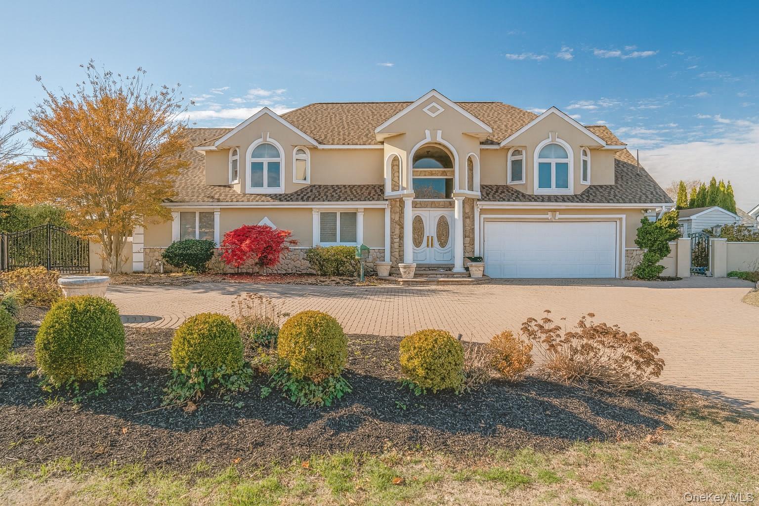 130 Wampum Lane, West Islip, NY 11795