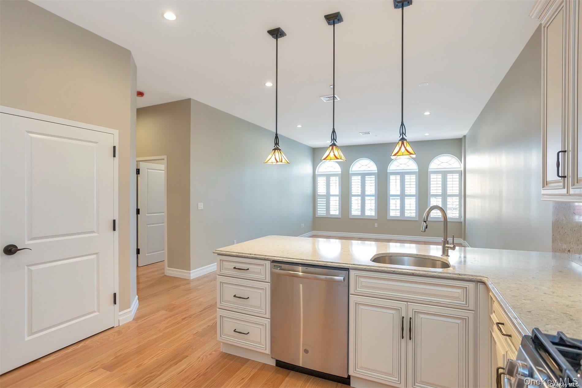 10 Wall Street # 2, Huntington, NY 11743