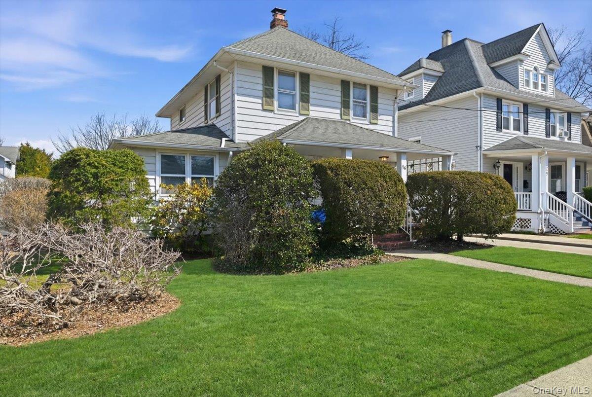 25 Raymond Street, Rockville Centre, NY 11570