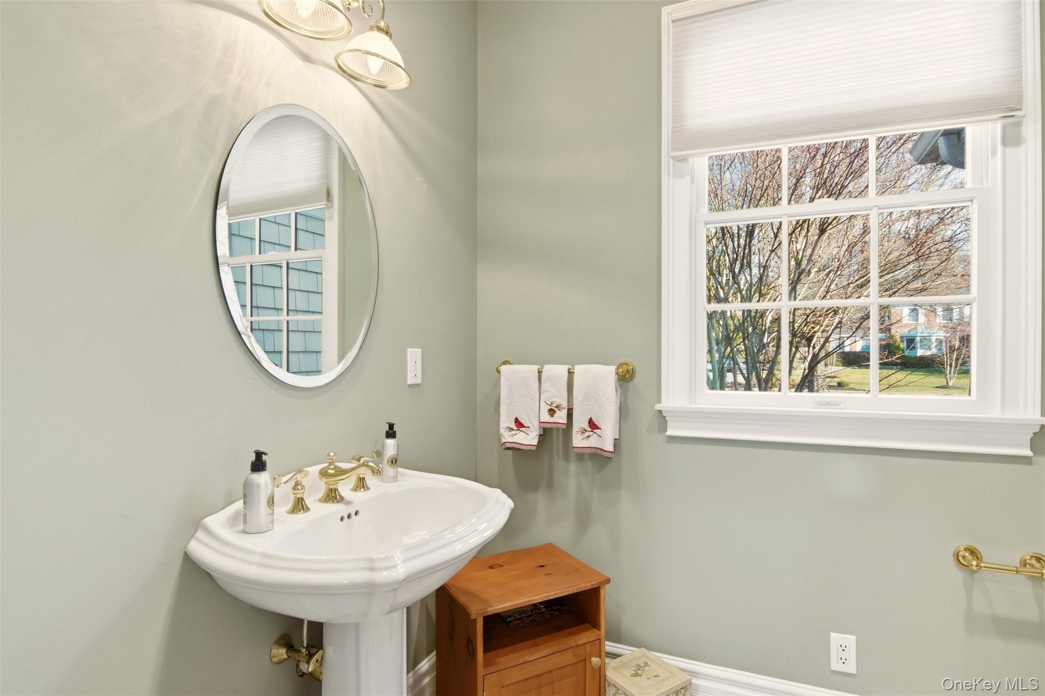 4 Daniel Way, Setauket, NY 11733