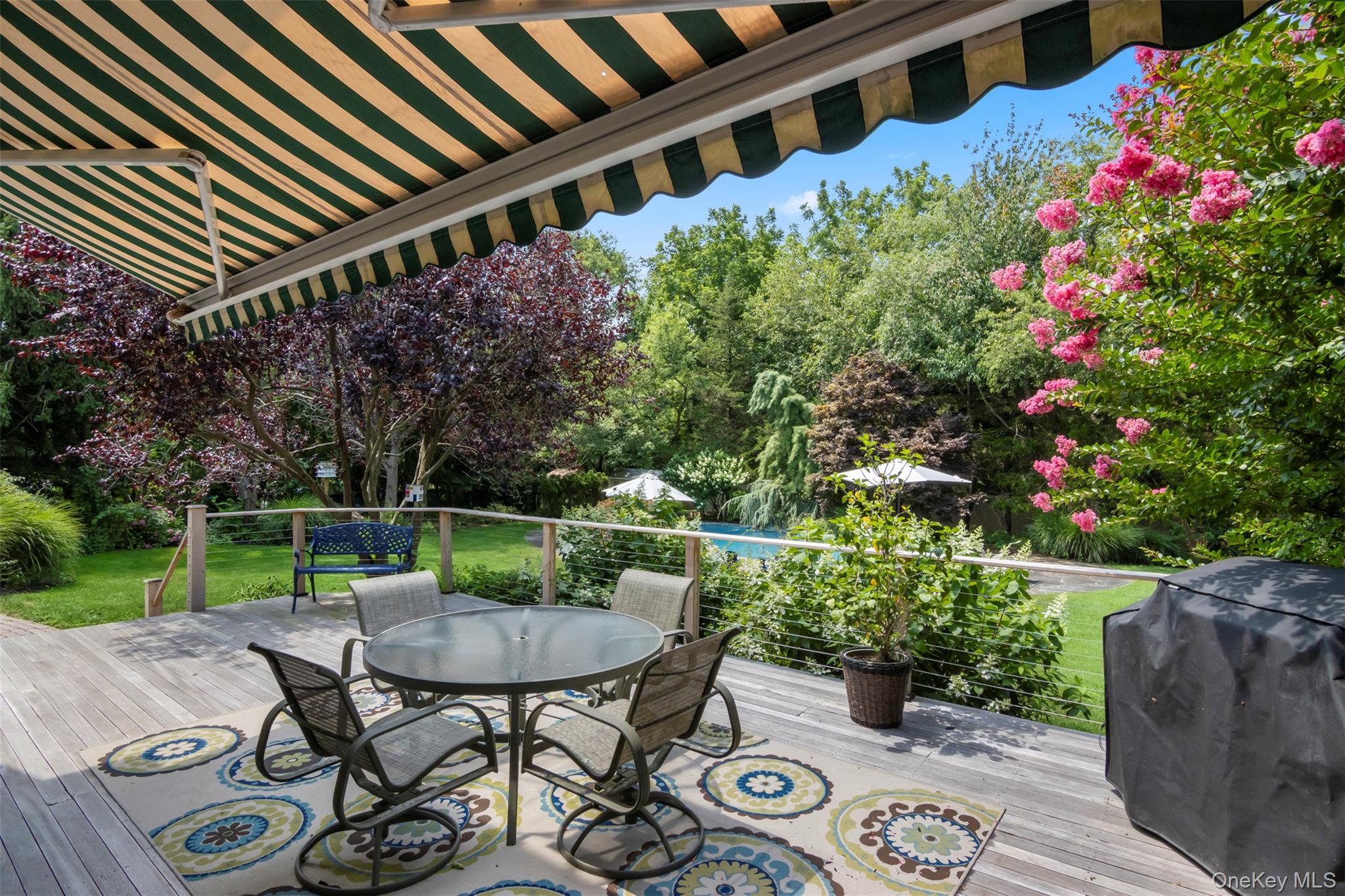 4 Daniel Way, Setauket, NY 11733