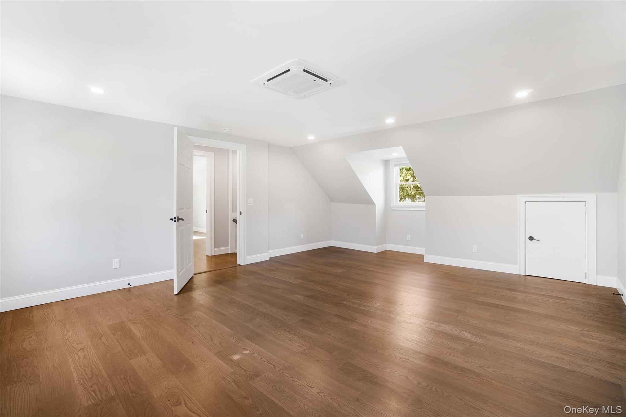 36 Hasbrouck Drive, Poughkeepsie, NY 12603