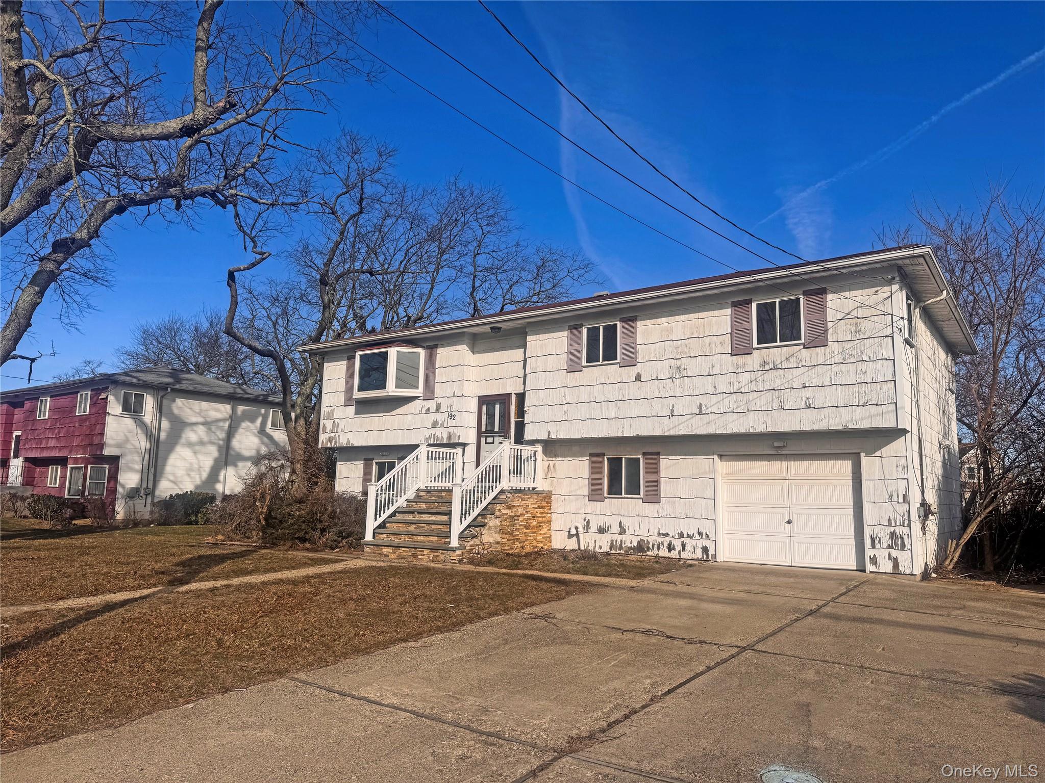 192 Ferraris Street, Copiague, NY 11726