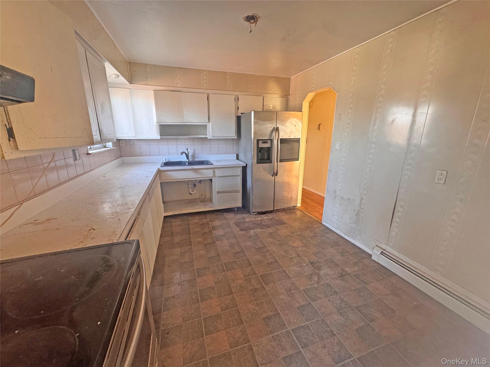 192 Ferraris Street, Copiague, NY 11726