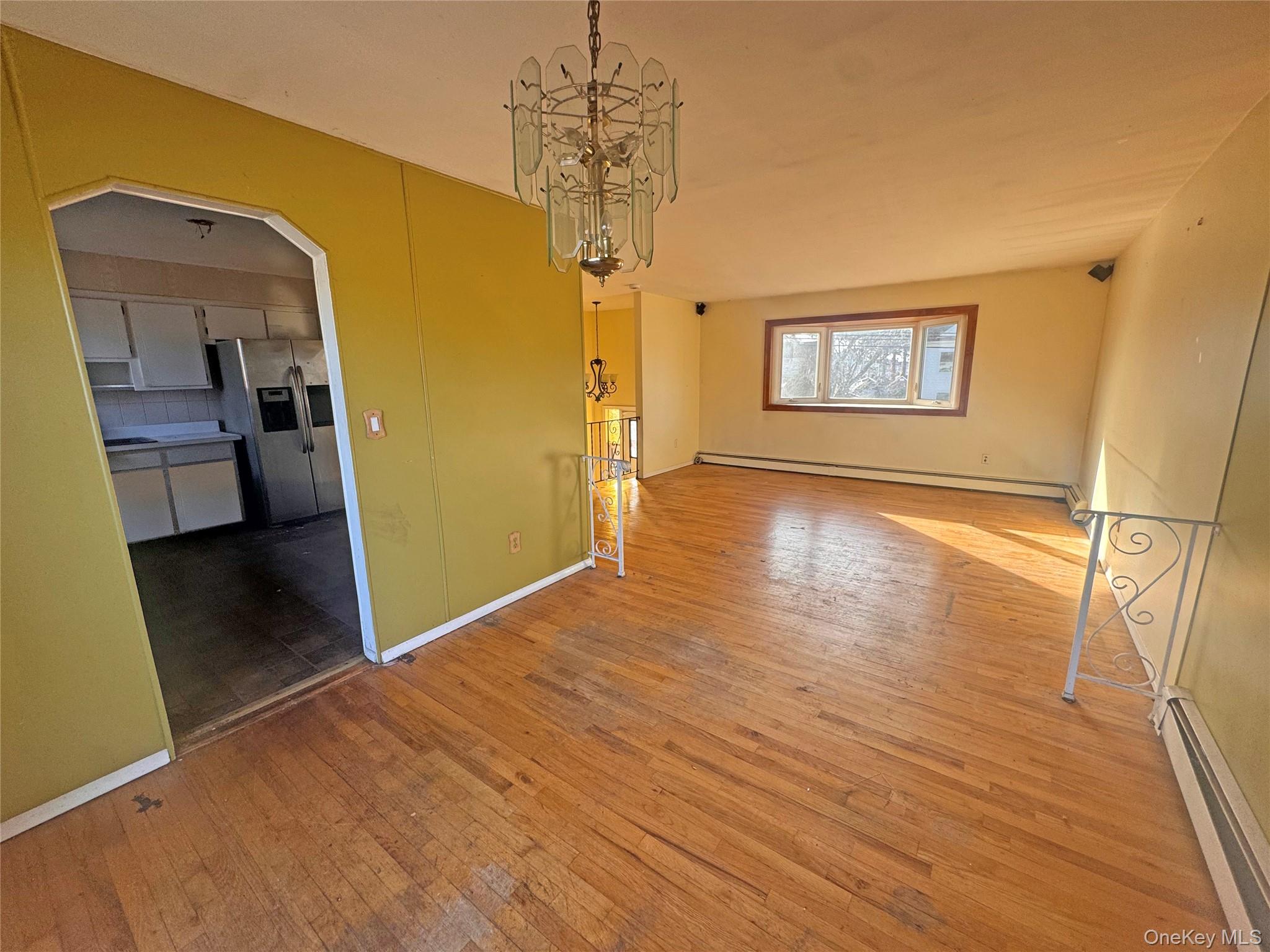 192 Ferraris Street, Copiague, NY 11726