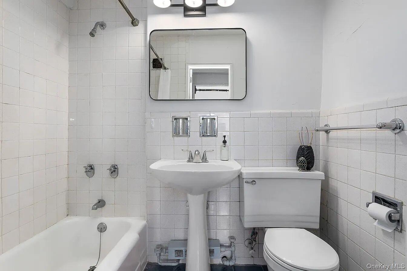 345 E 69th Street # 16B, New York (Manhattan), NY 10021