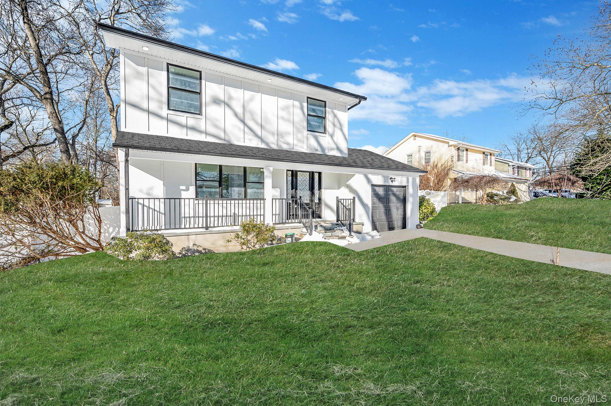 39 E Lyons Street, Melville, NY 11747