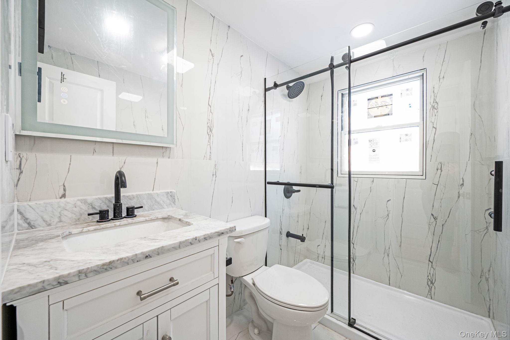 39 E Lyons Street, Melville, NY 11747