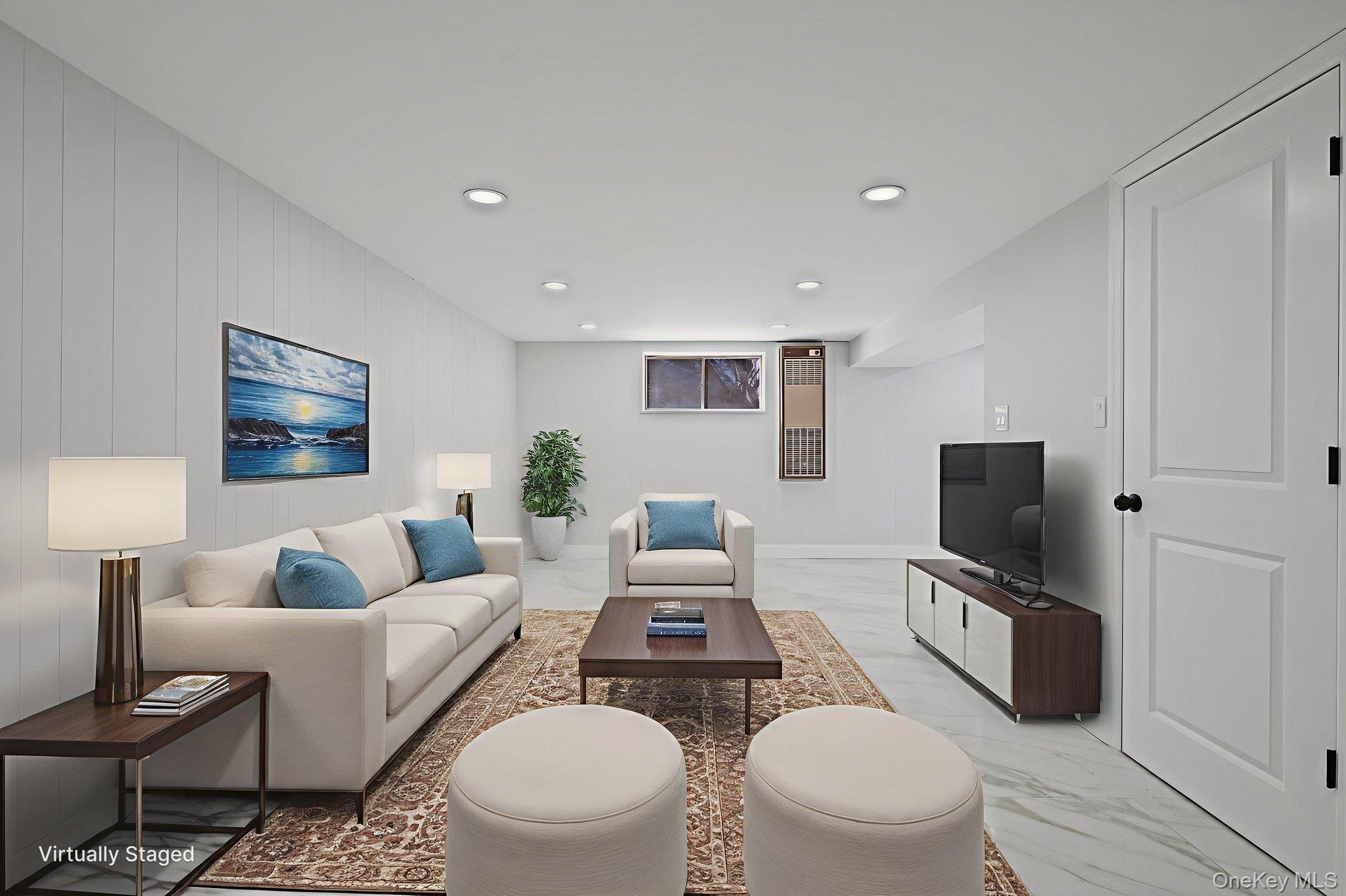 39 E Lyons Street, Melville, NY 11747