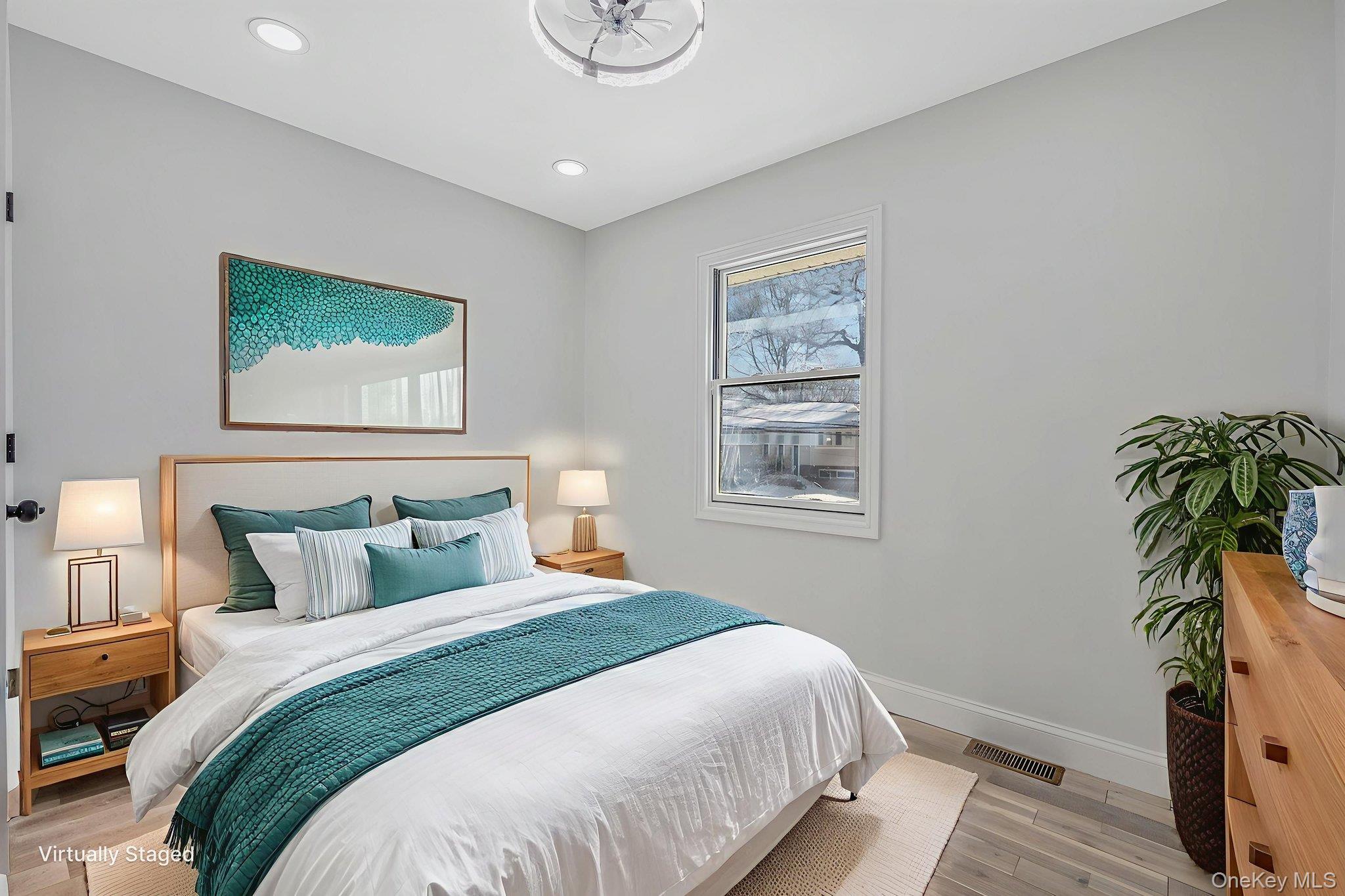 39 E Lyons Street, Melville, NY 11747