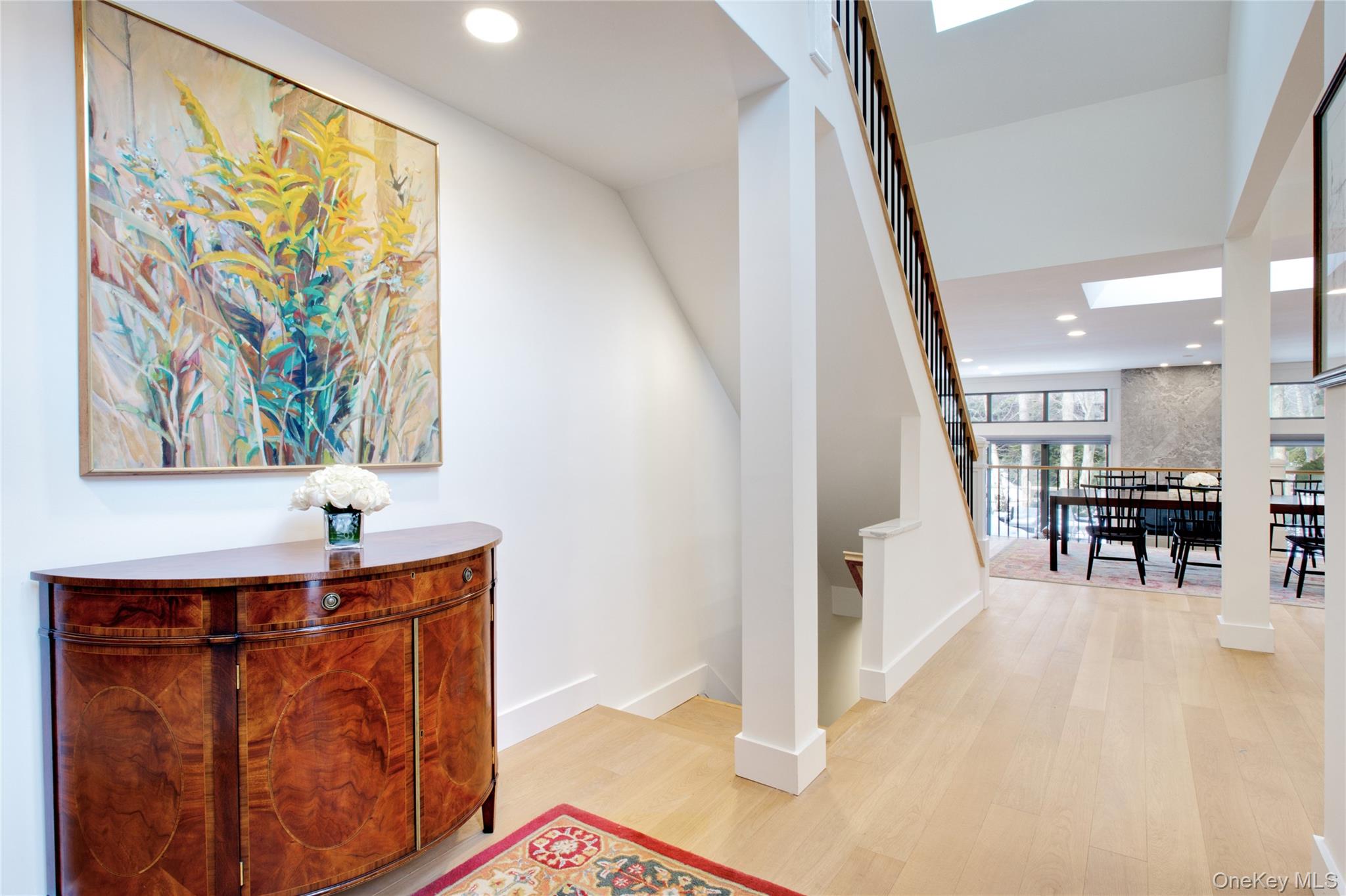 6 Frost Pond Drive, Roslyn, NY 11576