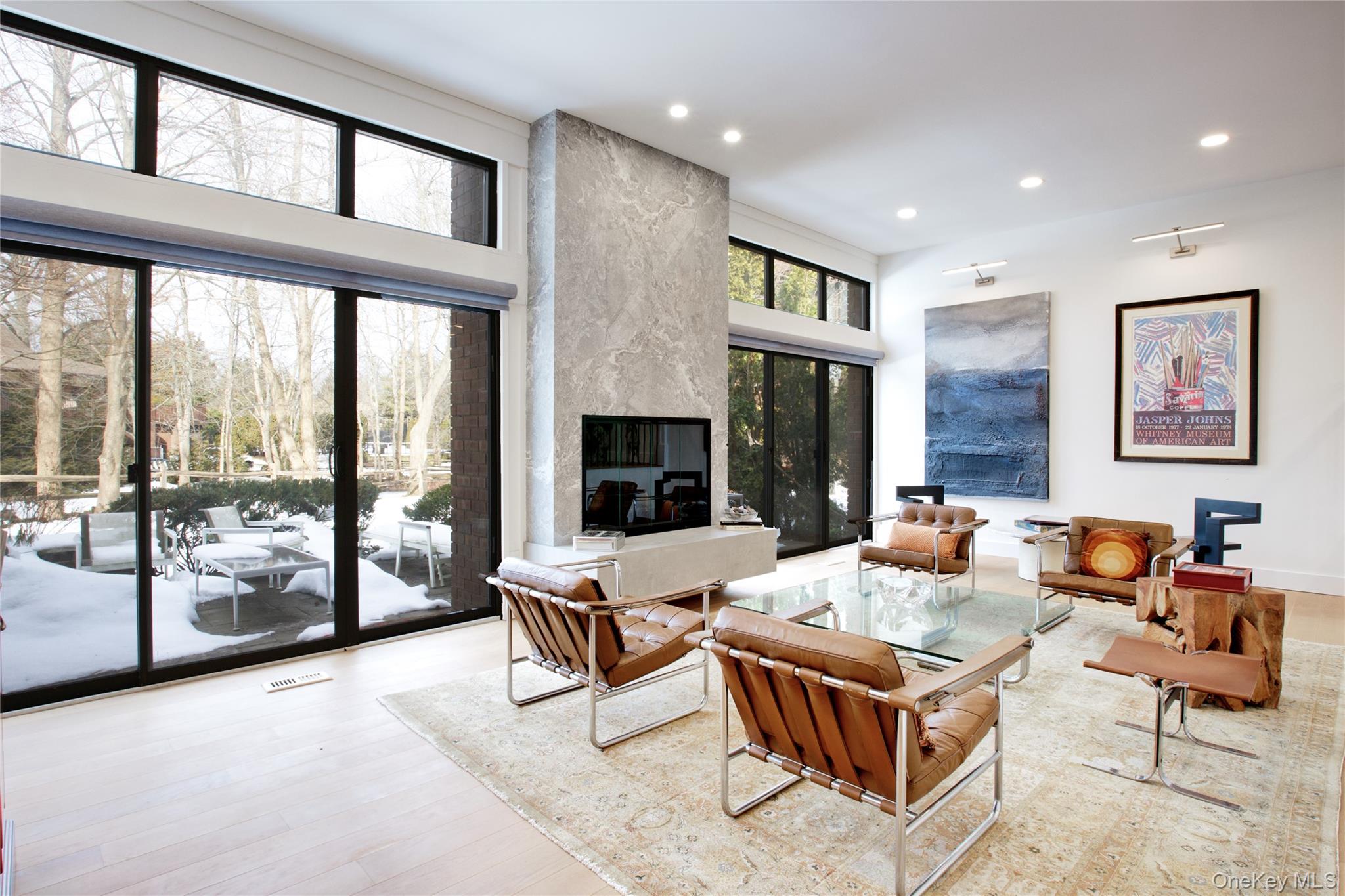 6 Frost Pond Drive, Roslyn, NY 11576