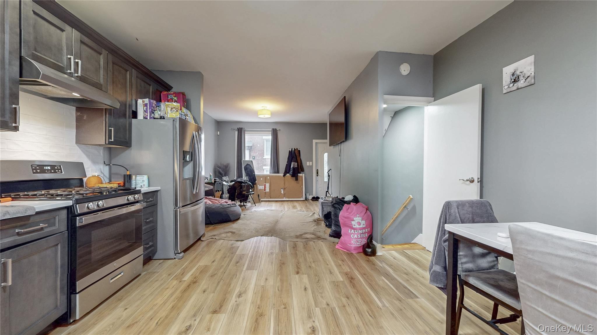 82 Moquette Row N, Yonkers, NY 10703