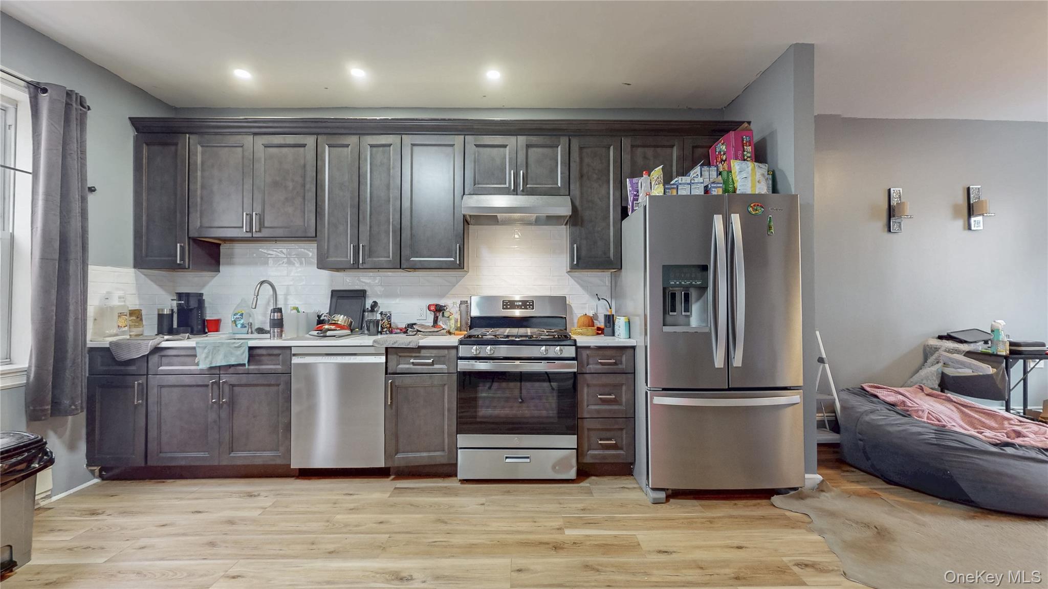 82 Moquette Row N, Yonkers, NY 10703