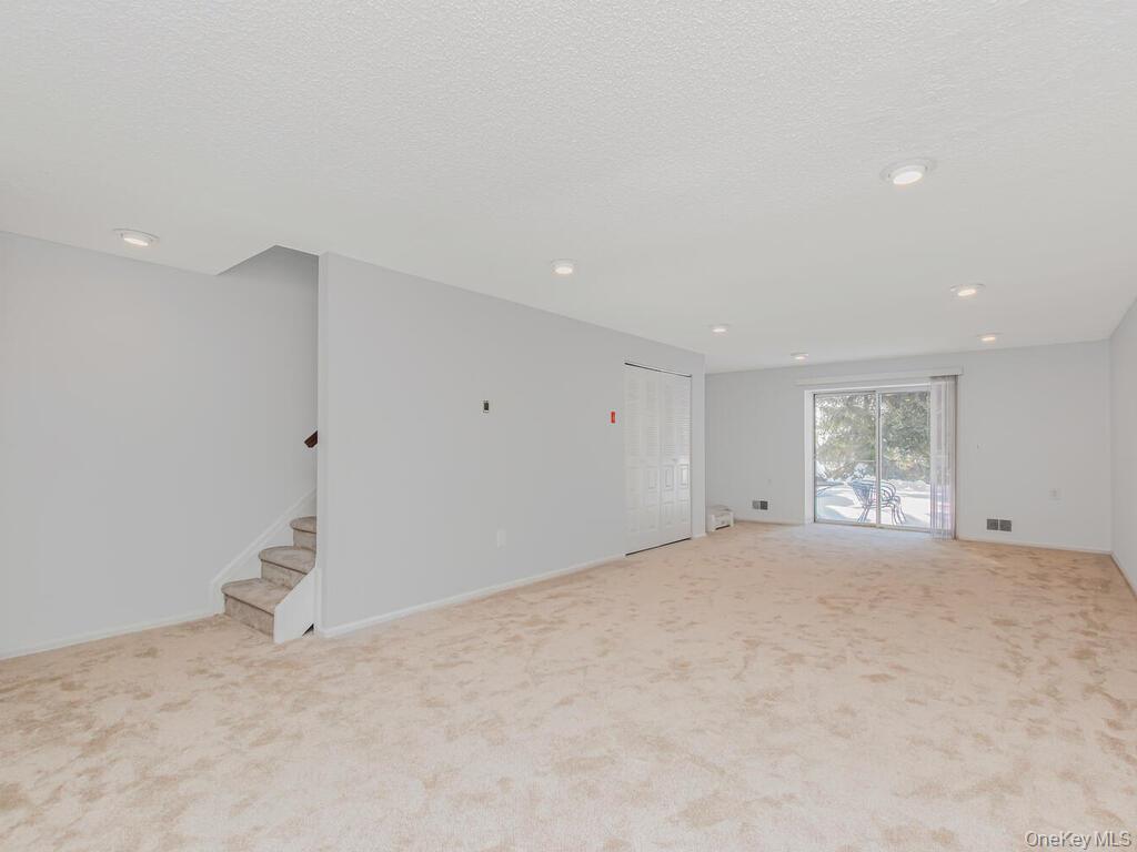 31 Winchester Avenue, Peekskill, NY 10566