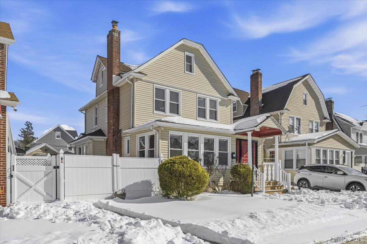 10973 200th Street, Saint Albans, NY 11412