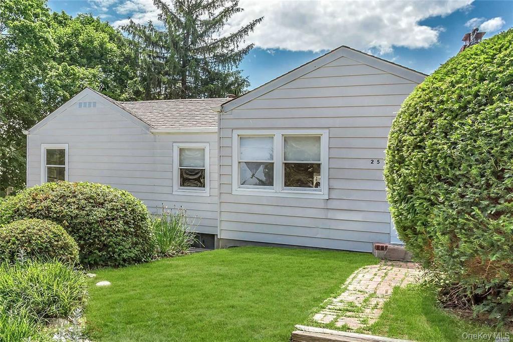 25 Valentine Avenue, Huntington, NY 11743