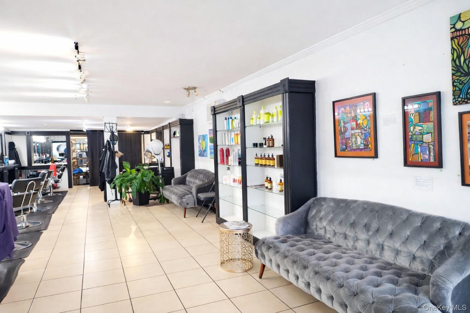 7 W Market Street, Rhinebeck, NY 12572